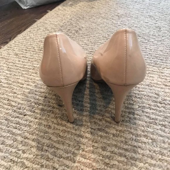 Nude Heels - Picture 2 of 3